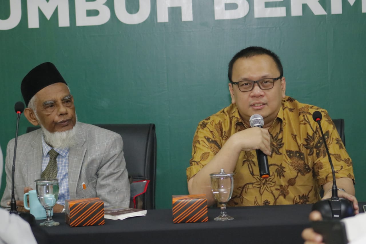 Riset dan Gerakan Wakaf  - Gerakan Nasional Wakaf Uang Momentum Penguatan Peran Wakaf - Riset dan Gerakan Wakaf